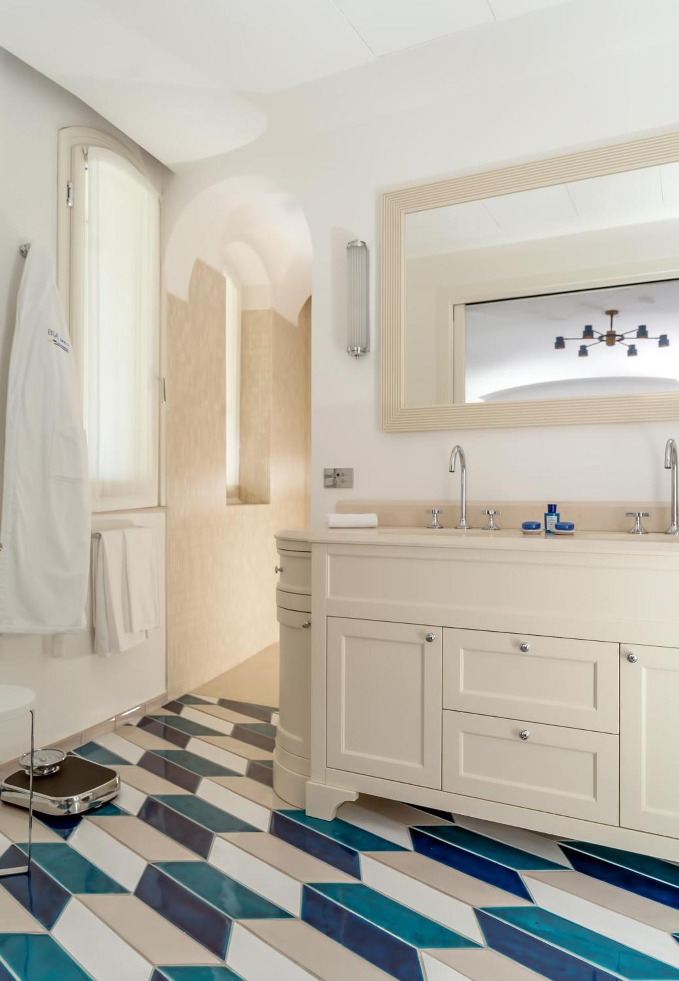 Borgo Santandrea Hotel
