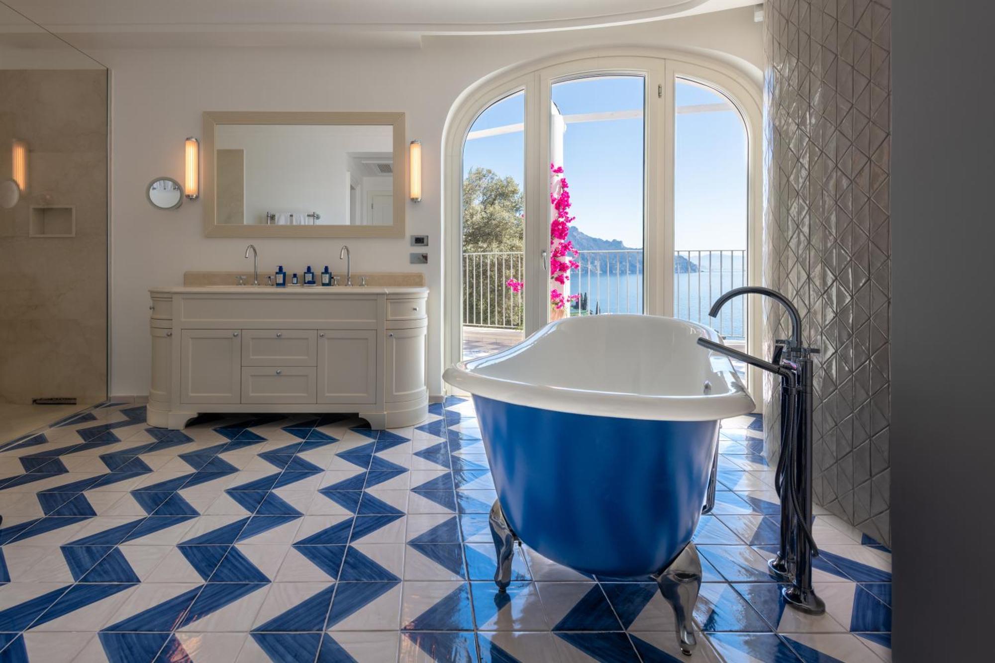 Hotel Borgo Santandrea 5*